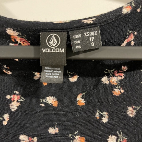 Women’s Volcom Dress XS - Picture 3 of 4